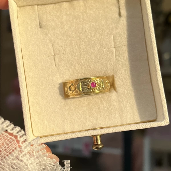 Kırmızı Taşlı İşlemeli Vintage Yüzük I Ham Pirinç