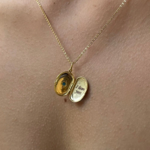 Yazılı Oval Desenli Kapaklı Gümüş Kolye