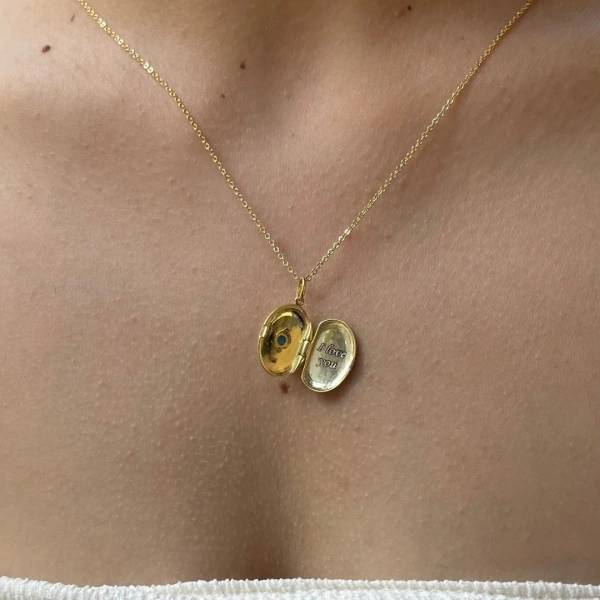 Yazılı Oval Desenli Kapaklı Gümüş Kolye