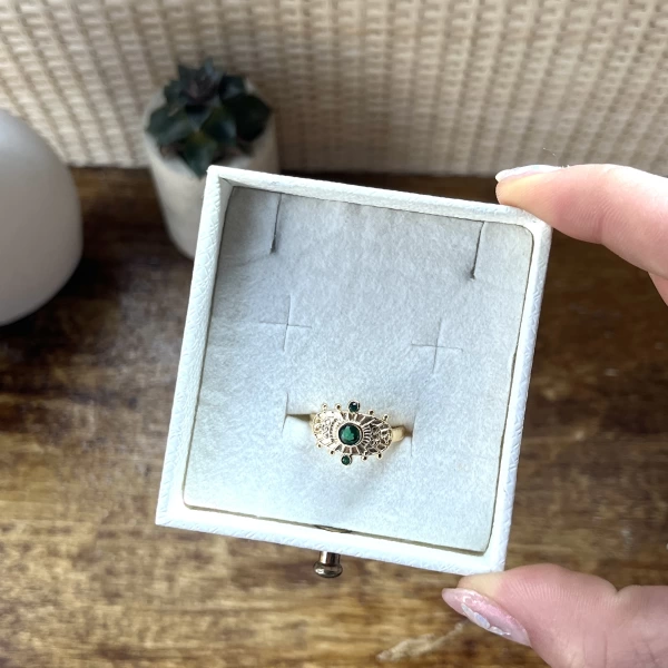 Yeşil Taşlı Vintage Yüzük I 14 Altın Kaplama