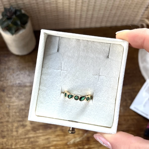Yeşil Taşlı Vintage Yüzük I 14 Altın Kaplama