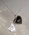 Kapaklı Çift Harfli ve Fotoğraflı Kalp Kolye(2,1 cm)