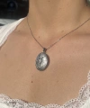 Desenli Kapak Fotoğraflı Oval Kolye (2,3 cm)