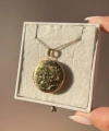 Çift Fotoğraflı Desenli Yuvarlak Kapaklı Kolye (2 cm)