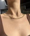 Çiçek Motifli Choker Kolye