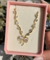Beyaz Tulip Gardenia Kurdale Kolye