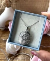 Oval Desenli Çift Fotoğraflı Kolye