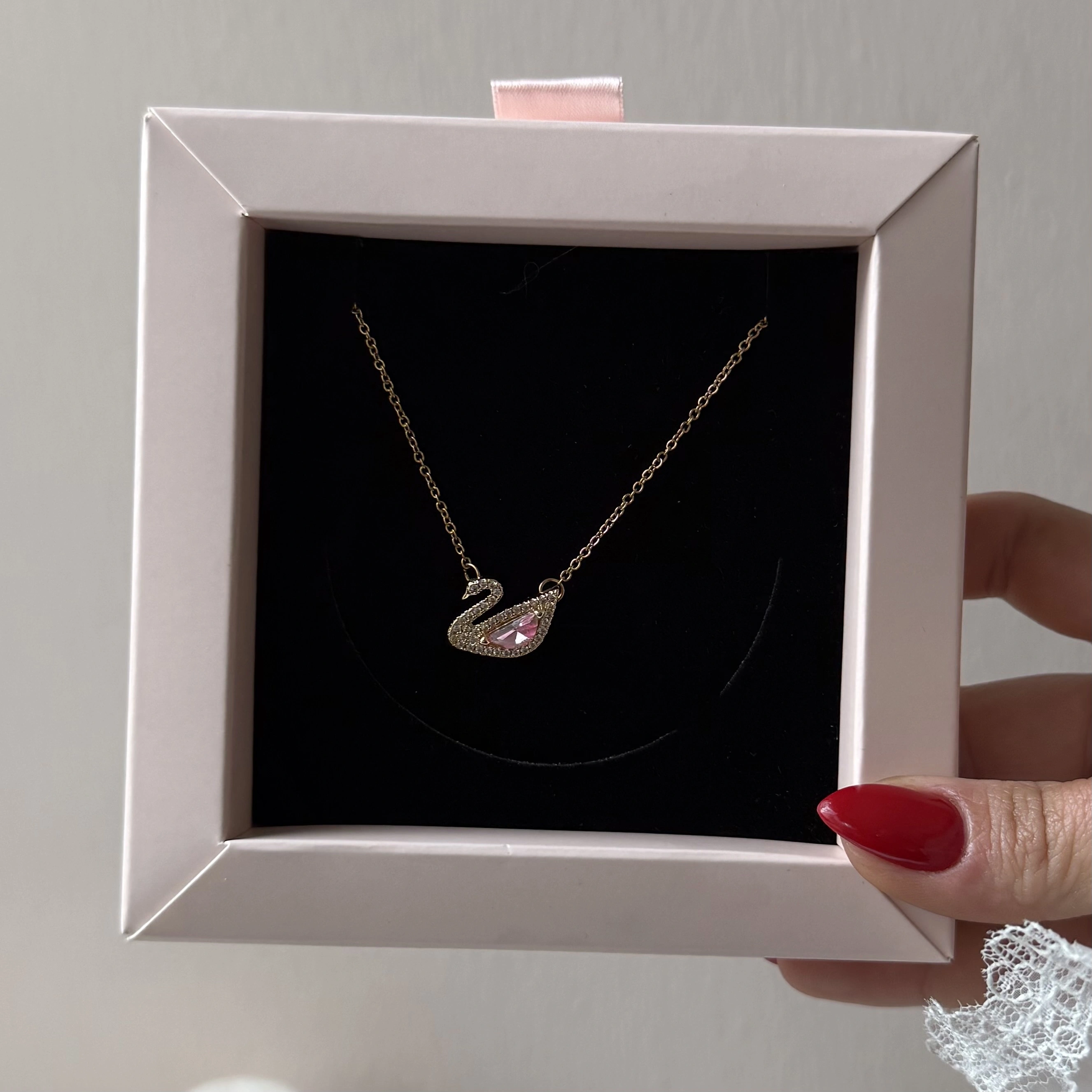 Toz Pembe Taşlı Kuğu Kolye
