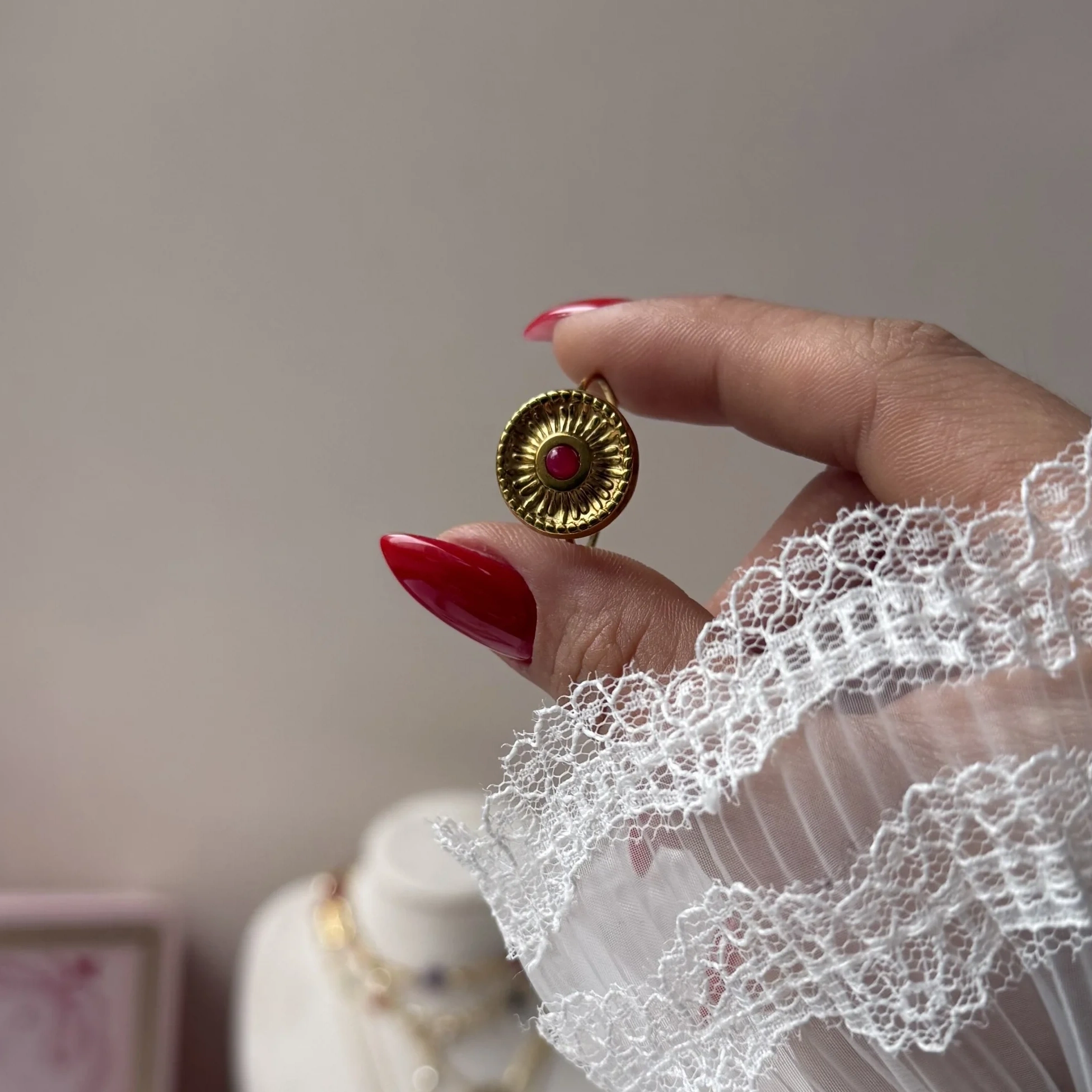 Scarlet Vintage Yüzük