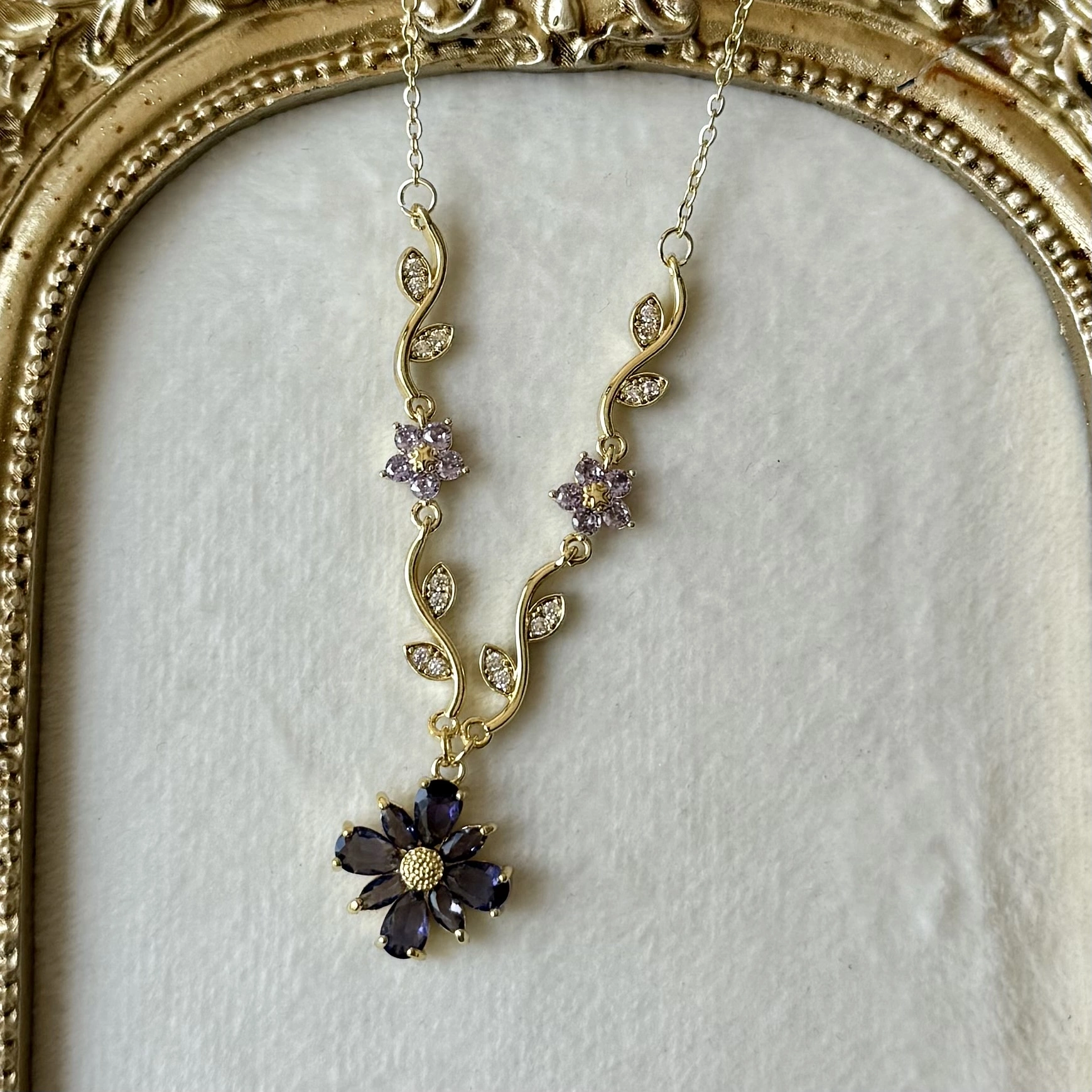 Mor Taşlı Lavender Daisy Kolye