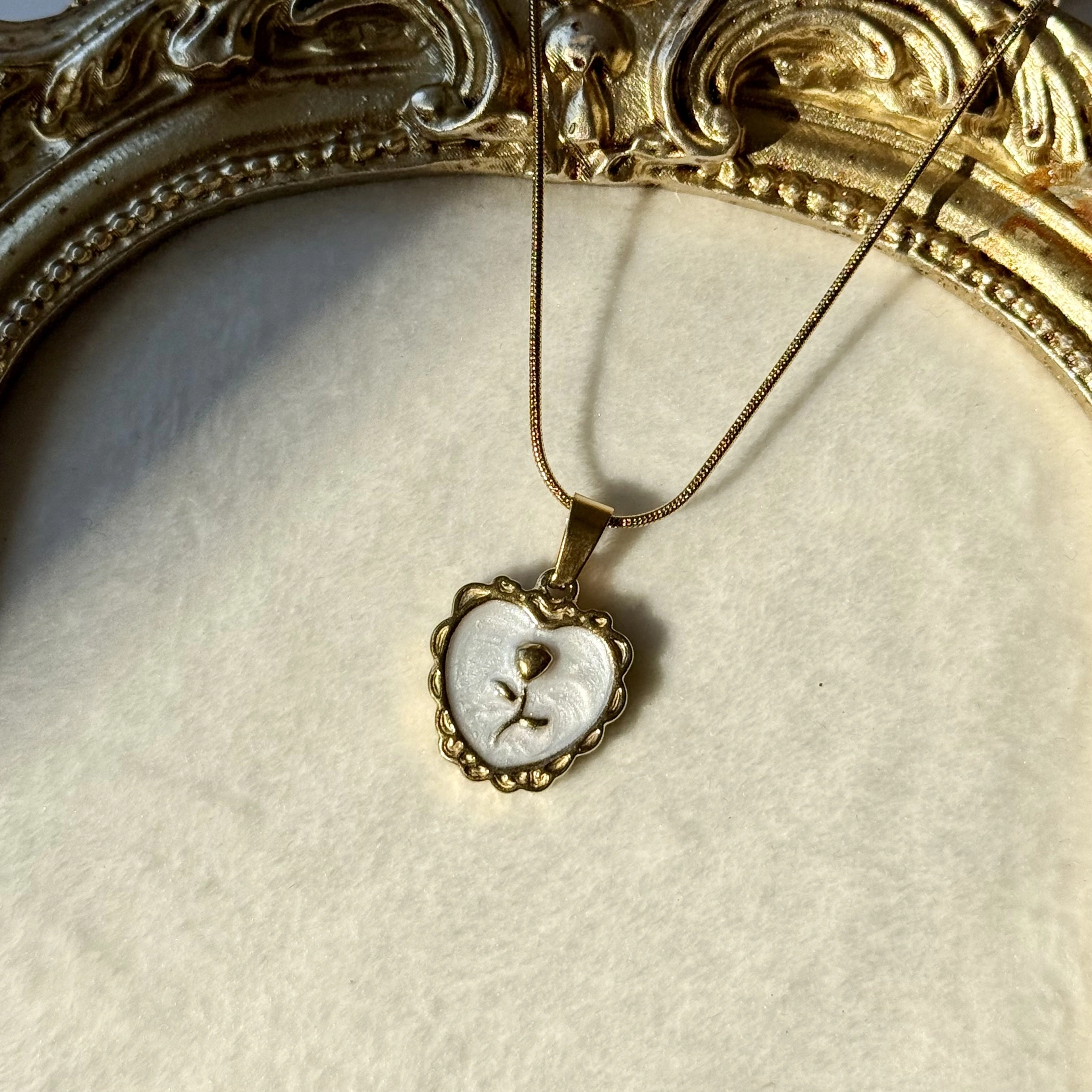 Rose Cameo Kolye