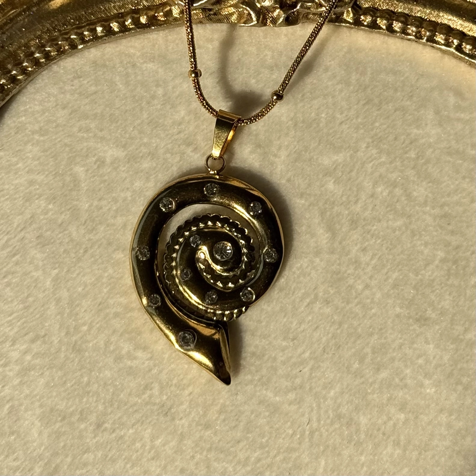 Mystic Spiral Kolye