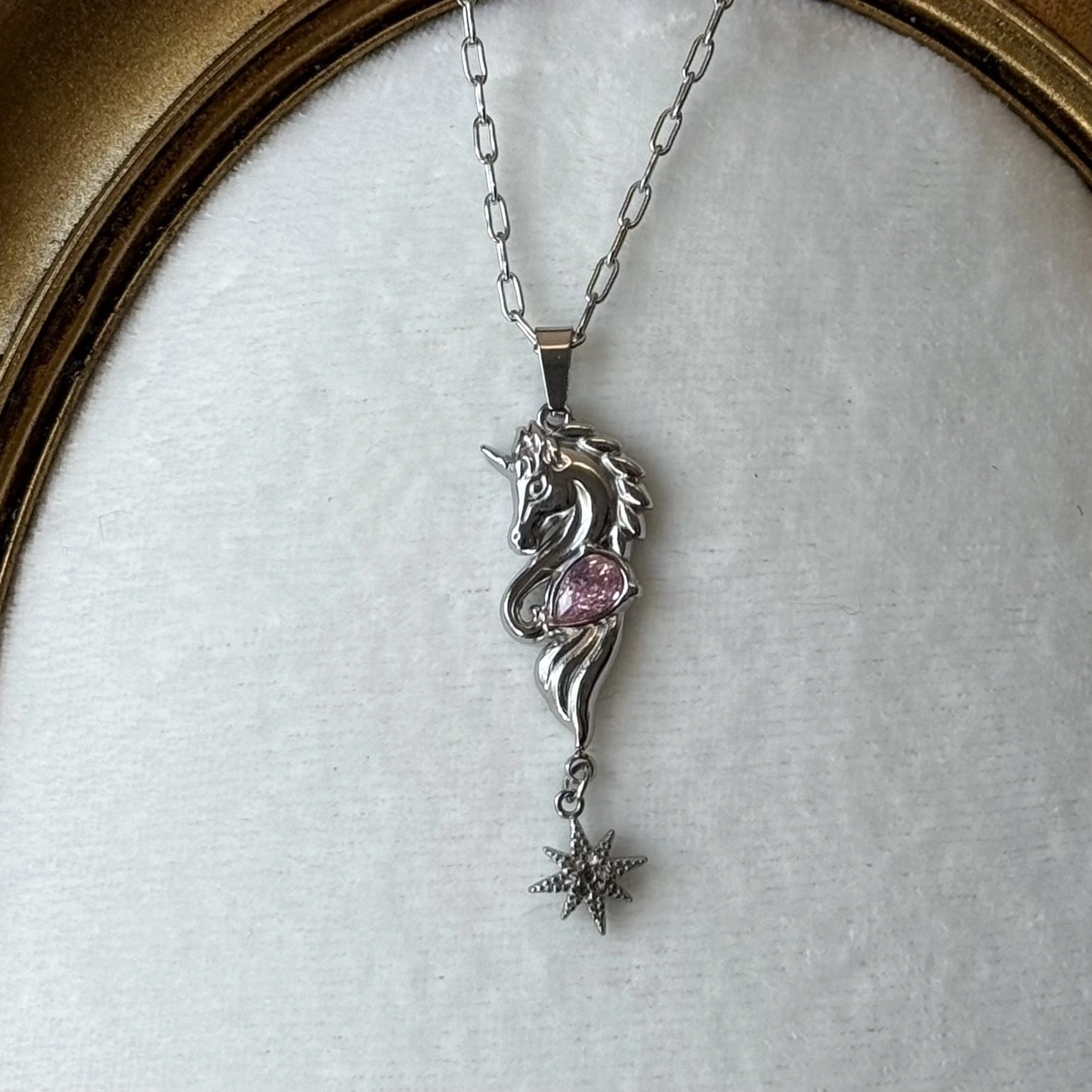 Kuzey Yıldızlı Unicorn Kolye