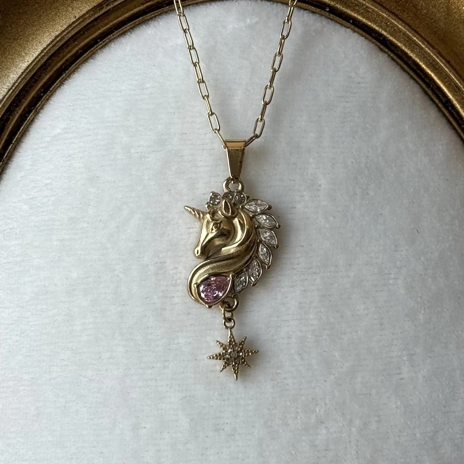 Kuzey Yıldızlı Unicorn Kolye