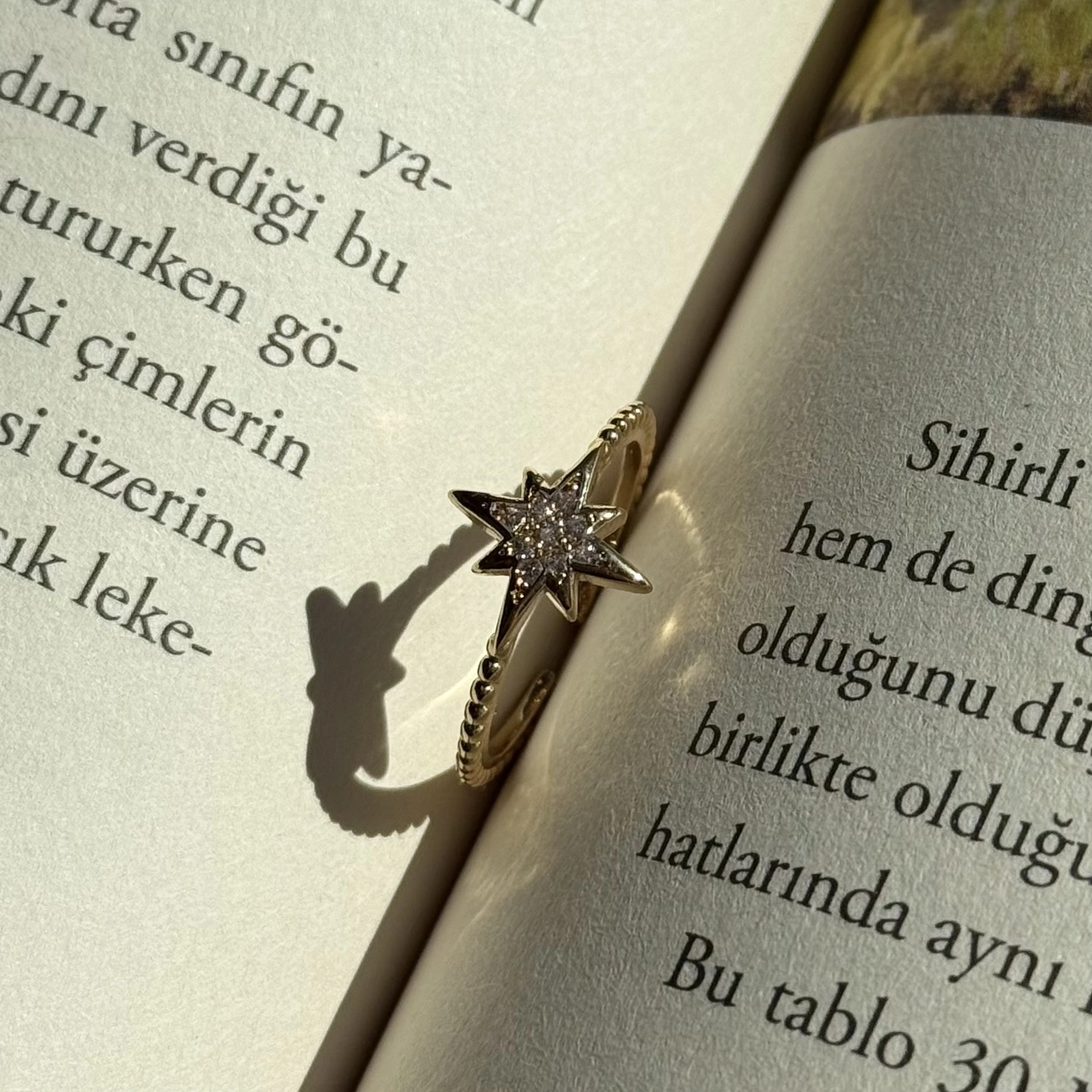 Kuzey Yıldızı Taşlı Yüzük