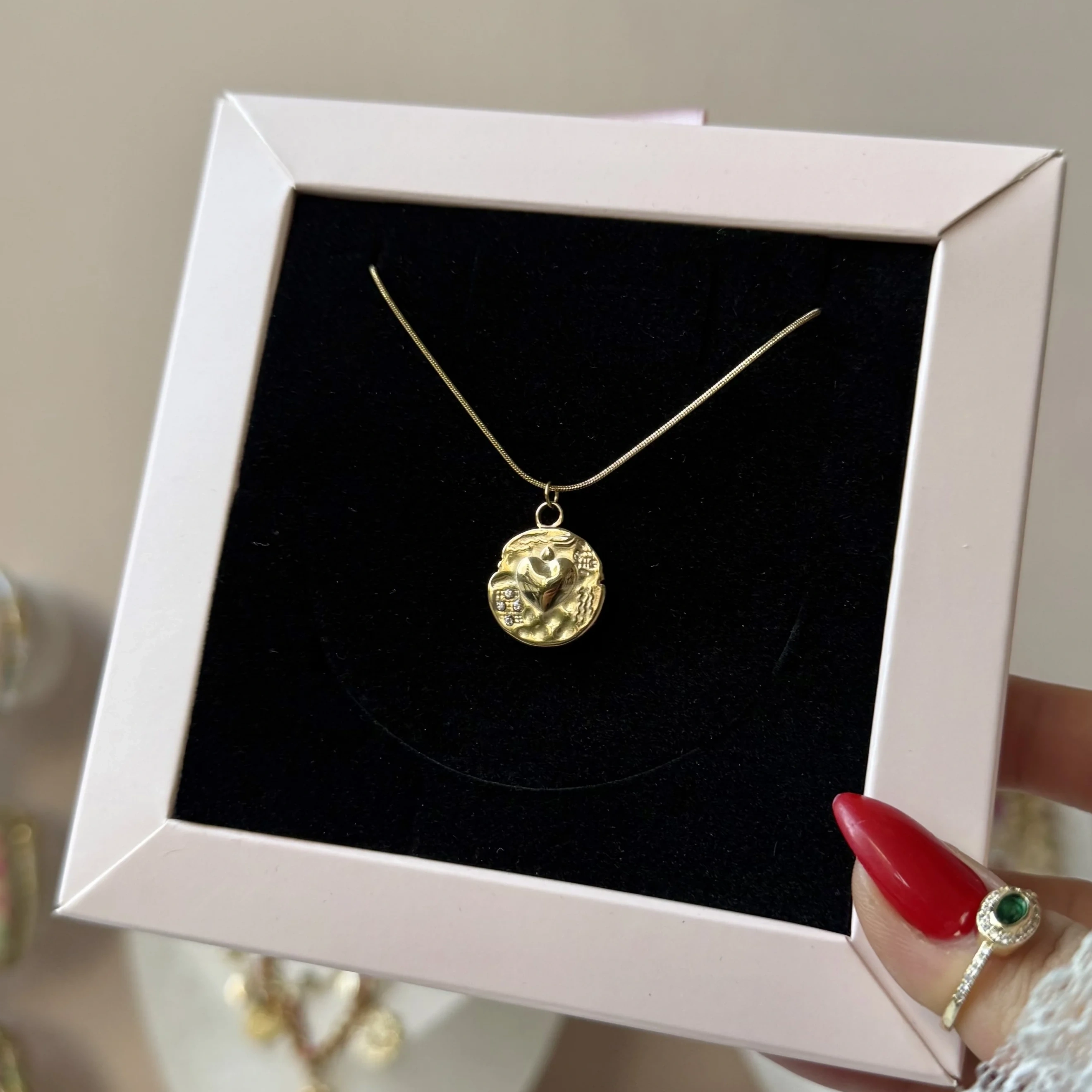 Golden Touch Kolye