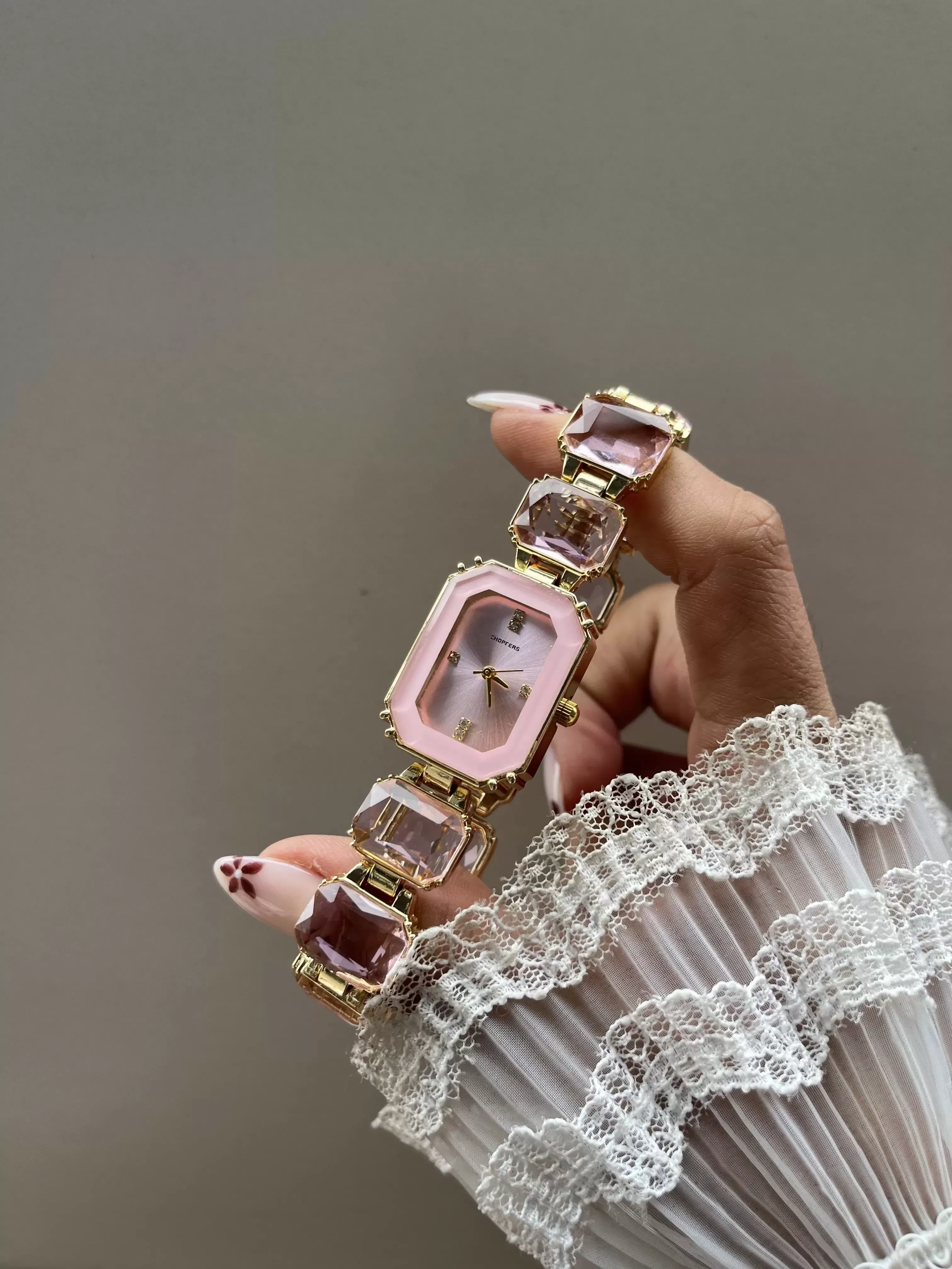 Pembe Elmaslı Vintage Saat