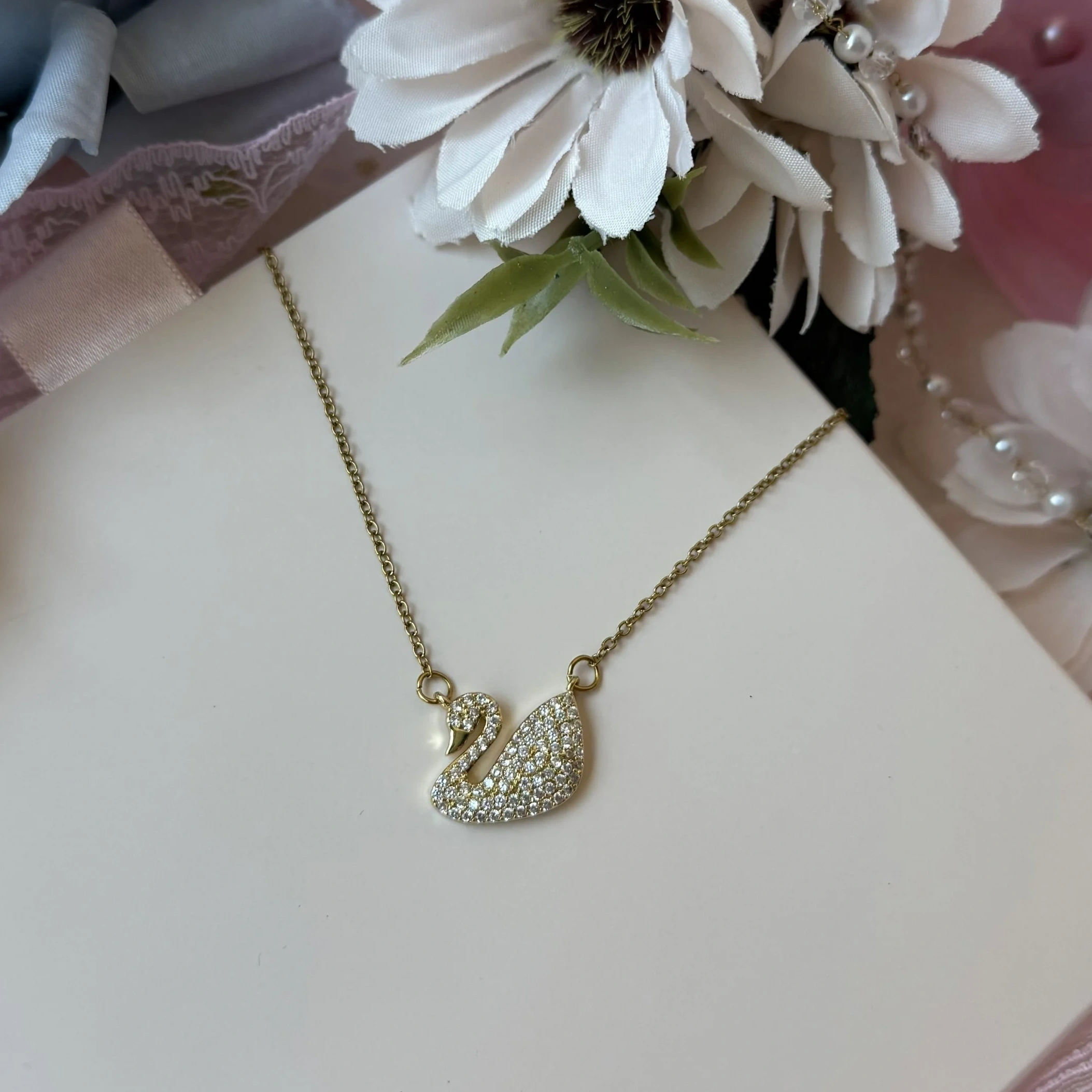 Swanora Gold Kolye