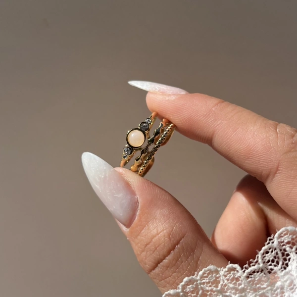 Krem Taşlı Vintage Yüzük