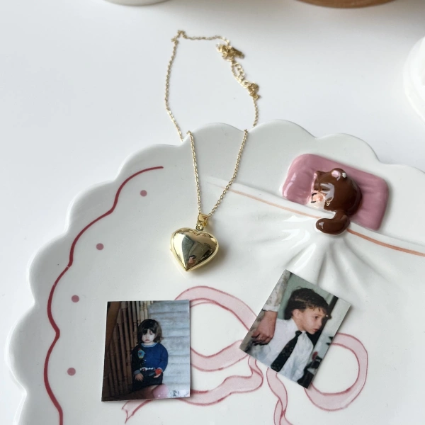 Kalp Şeklinde Fotoğraflı Kolye