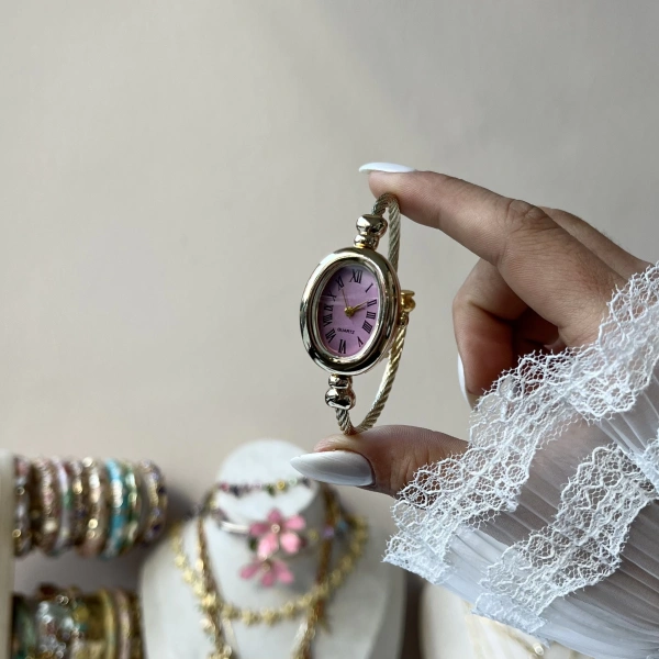 Pembe Oval Ekran Kelepçe Saat