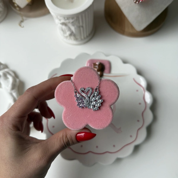 Blush Swan Kolye