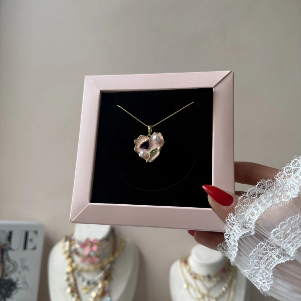 Flower Heart Kolye