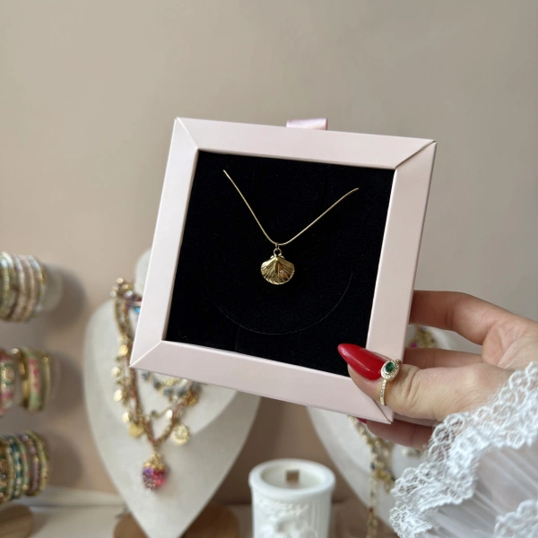 Golden Shell Kolye