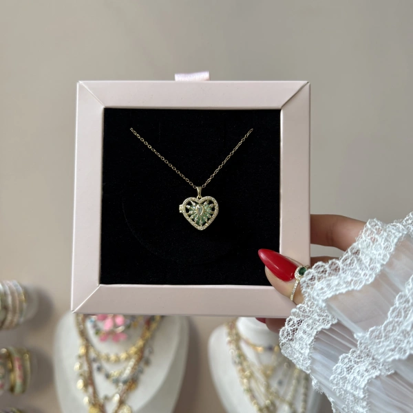 Locked Heart Kolye