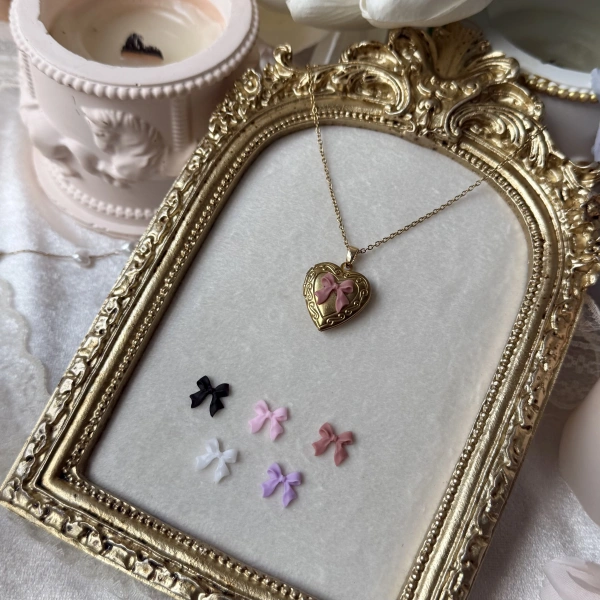 Fiyonk Charmlı Fotoğraflı Kolye ( 1.5 cm )