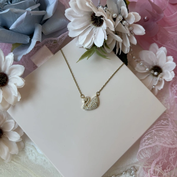 Swanora Gold Kolye