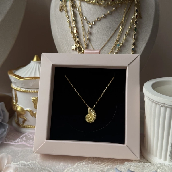 Spiral Shell Kolye