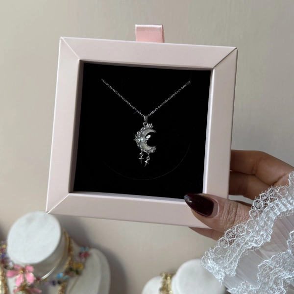 Moon Pearl Drop Kolye