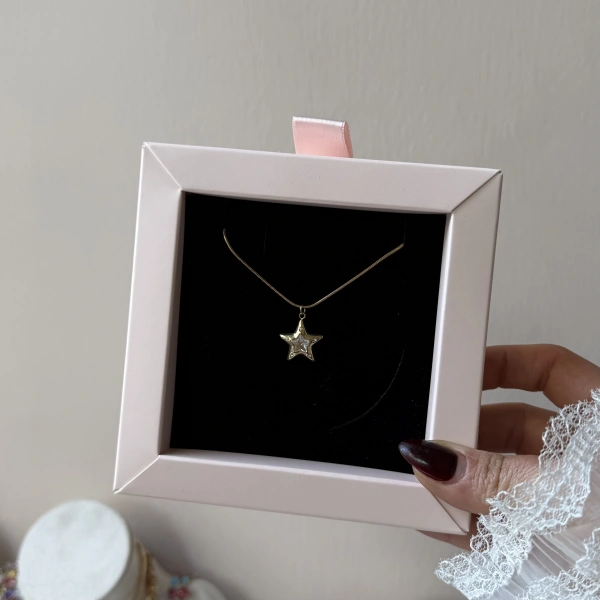 Taşlı Minimal Yıldız Kolye