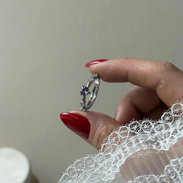 Mor Taşlı Kalp Yüzük