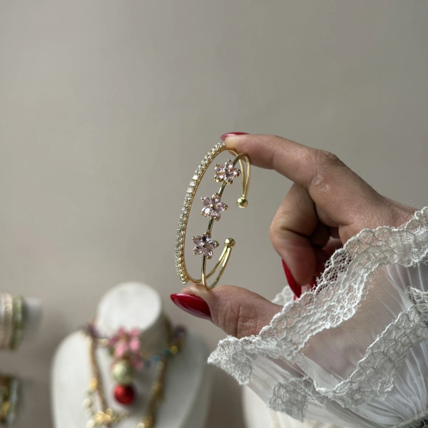Prenses Pembe Taşlı Çiçek Kelepçe Bileklik