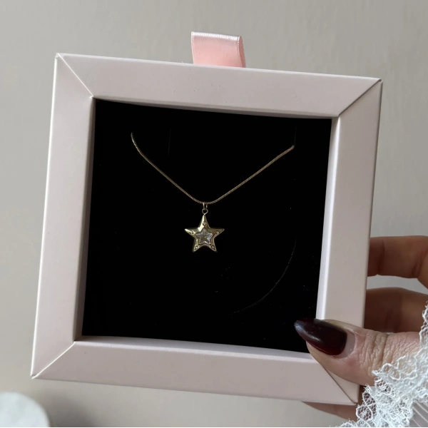 Taşlı Minimal Yıldız Kolye