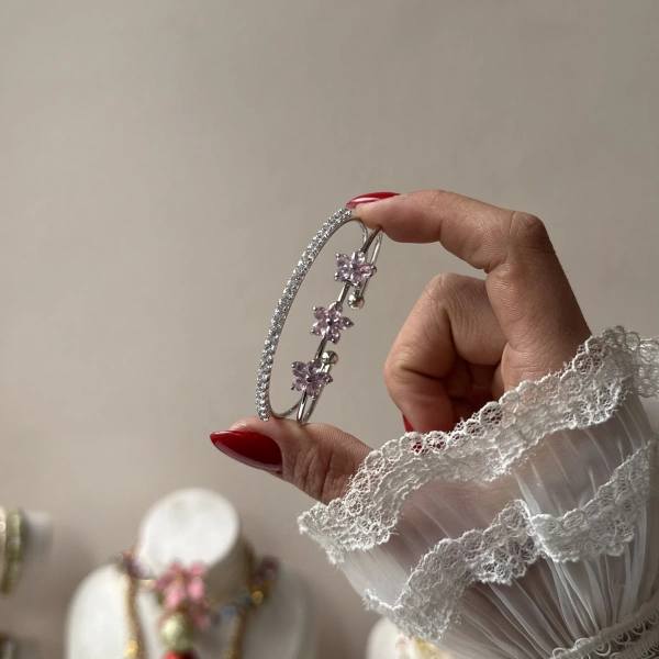 Prenses Pembe Taşlı Çiçek Kelepçe Bileklik