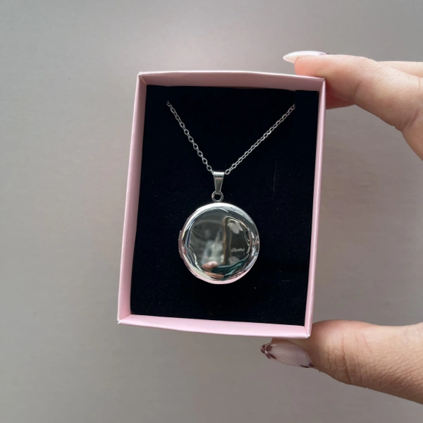 Çift Fotoğraflı Yuvarlak Kapaklı Kolye (2 cm)