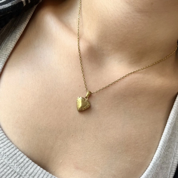 Çift Harfli Kapaklı Kalp Kolye (Minimal)