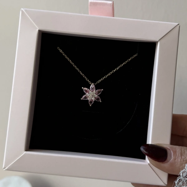 Crystal Flower Kolye