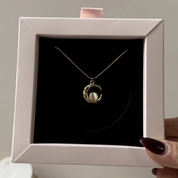 Pure Crescent Kolye