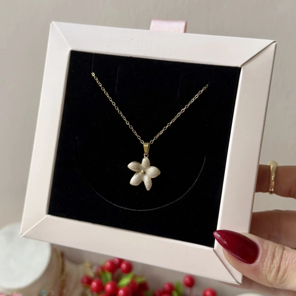 Snow Blossom Kolye