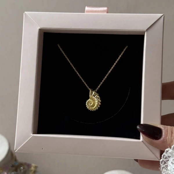 Spiral Shell Kolye