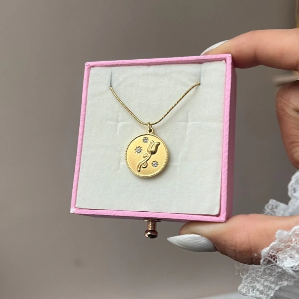 Tulip Medallion Kolye