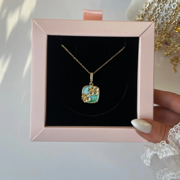 Verdant Cameo Kolye