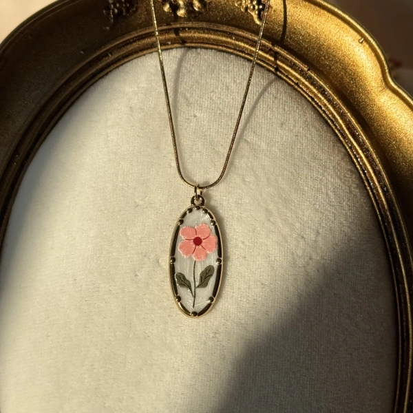 Vintage Pembe Çiçek Kolye