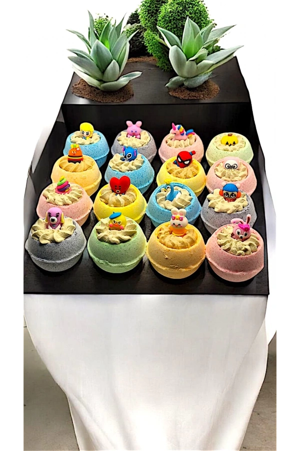 30 Adet Oyuncaklı Banyo ve Pedikür Topu – 125 gr Doğal Nem Bombası