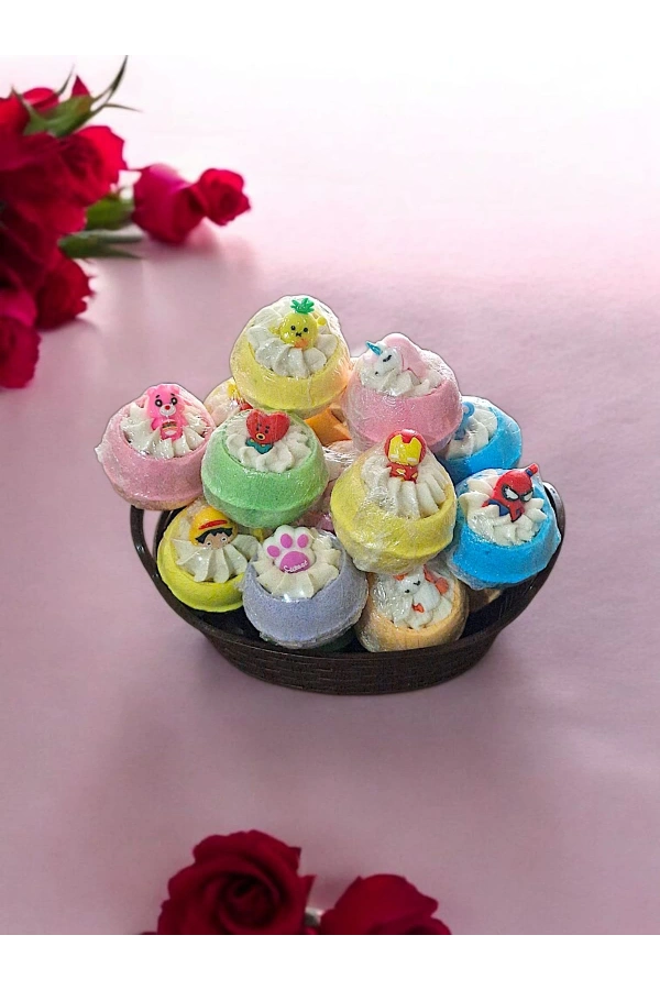 30 Adet Oyuncaklı Banyo ve Pedikür Topu – 125 gr Doğal Nem Bombası