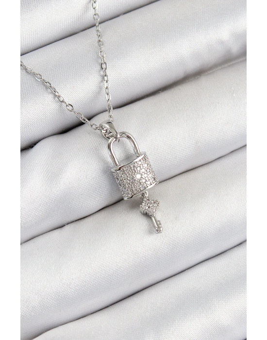 MuI MuI 316L Çelik Zirkon Taşlı Kilit Ve Sallantılı Anahtar Model Gümüş Renk Kadın Kolye